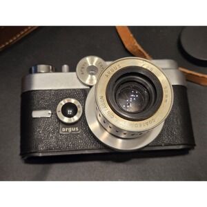 Vintage Argus C44 35mm Film Camera w/California Saddle Leather Case, EX+